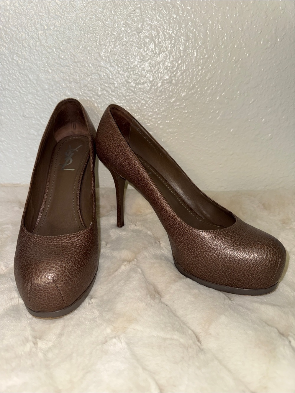 Saint Laurent Tribtoo Textured Pebbled Leather Platform Pumps Cuzco Brown 2009